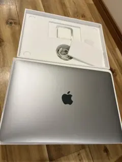 M1/MacBook air/13インチ/2020/SSD256GB/8GBのサムネイル