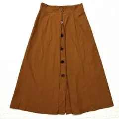 CLOCHE ロングスカートボタンフロントタック　フレアスカートキャメルMのサムネイル