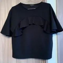 ブラックの半袖のサムネイル