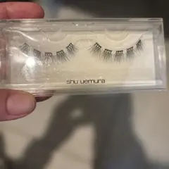 shu uemura つけまつ毛 部分用のサムネイル