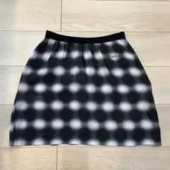 TOGA PULLA トーガプルラ オンブレチェック ミニスカート 黒のサムネイル
