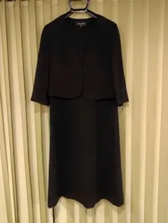 美品タグ付きLES MUES ブラック ワンピーススーツ サイズ7