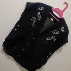 ベスト　レディース　ブラック　刺繍　匿名配送　オープンフロントベスト　韓国　왕비