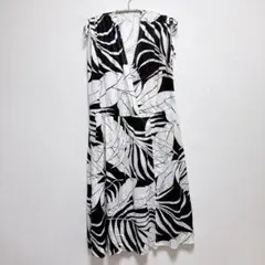 モノトーン ボタニカル柄 カシュクールワンピース ロング丈 Aライン