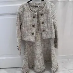 ツイードジャケットとワンピースのセットアップ