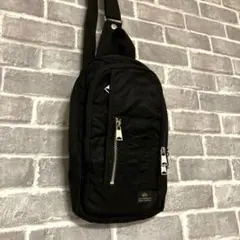 【アルファインダストリーズの】　美品　ボディバッグ　ブラック