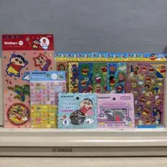 クレヨンしんちゃん キラッとシール タイルシール　フレークシール　おはじきシール