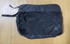 ノースフェイスポーチ黒