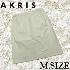 q56〚AKRIS〛 タイトスカート ホワイト Mサイズのサムネイル
