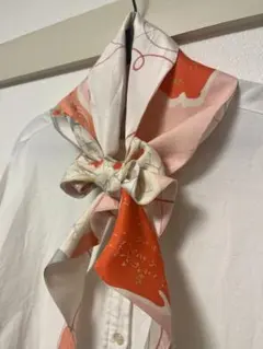 Ｂ着物リメイク　フリルスカーフ　朱色黄色ピンク文字・曲線　春色