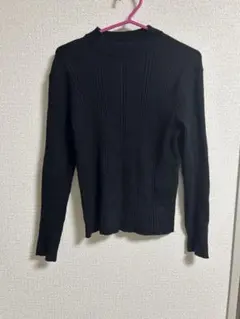黒リブ編みタートルネック長袖ニット
