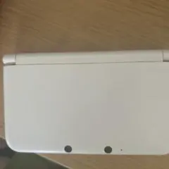 NINTENDO 3DS LL ホワイト 本体　タッチペン無し
