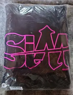 SiM フーディ XLサイズ 黒 ピンクロゴ
