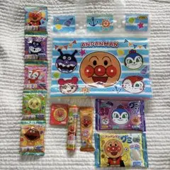 【アンパンマン】お菓子詰め合わせ 袋・ネームホルダー付