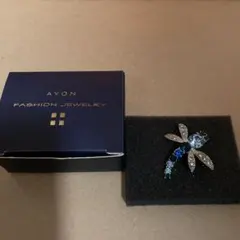 AVON エイボン　ラインストーン　ピン