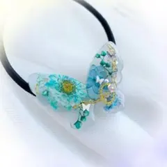 本物のユーホルビアと桜の花束 ハートヘアゴム - メルカリ