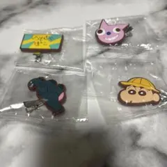クレヨンしんちゃん　ヘアクリップ　4点セット
