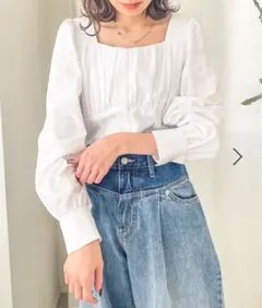 【完売】ブラウス　ローリーズファーム　アイボリー　長袖　スクエアブラウス