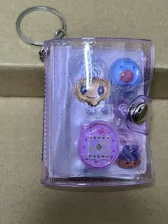 ミニシール帳　ラメ入　完成品　たまごっち　4種類 正規品。