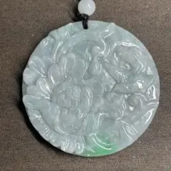本翡翠ペンダント　ミャンマー産　陽緑　牡丹　無含浸　無着色　一点物上品　おしゃれ