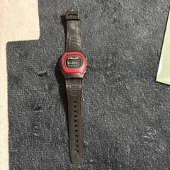 デジタル腕時計 黒/赤