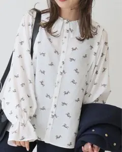 【SLOBE IENA】スローブイエナ　デシンプリントプリーツカラーブラウス