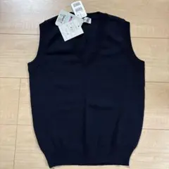ネイビー Vネック ニットベスト　130 タグ付き