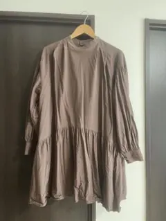 LOWRYS FARMのブラウン Aライン 長袖シャツ フリル付き