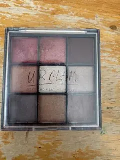 URGLAM アイシャドウパレット 9色セットのサムネイル