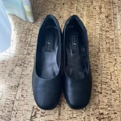 【TS2851】黒いコンフォートパンプス　皮　25㎝　3E ヒール高4cm