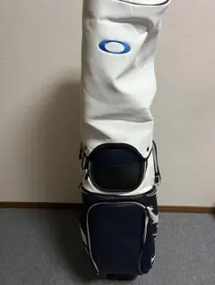 OAKLEY キャディバッグ ホワイト・ネイビーのサムネイル