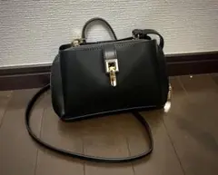 新品！黒 ブラック 仕切り ミニバッグ ショルダーバッグ マルイ OIOI
