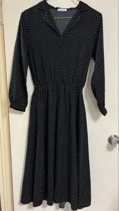 ドット　水玉　ワンピース　ブラック　黒　開襟　七分袖　半端袖
