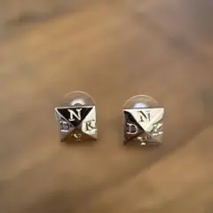 DKNY ピアスのサムネイル