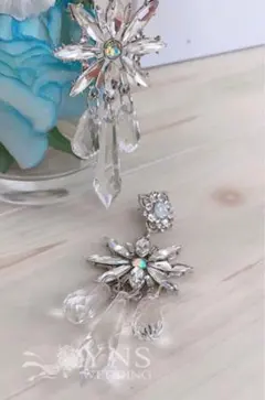 ハンドメイド　ロングピアス　クリスタル　雪の結晶　ブライダル　披露宴