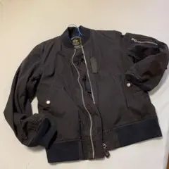 アルファインダストリーズ　シップス　別注コラボMA1