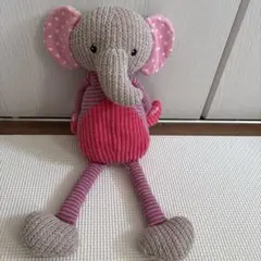 編み物の象のぬいぐるみ