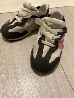 New Balance スニーカー ベージュ/ネイビーピンク