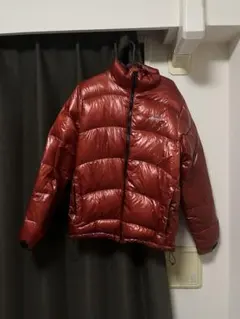 赤 ダウンジャケット