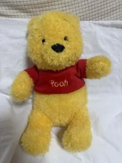 【最終値下げ】プーさん ぬいぐるみ 赤いシャツ