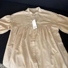 GU ベージュ 長袖ブラウス Sサイズ