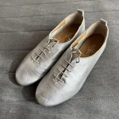 あしながおじさん　シルバー レザー フラットシューズ　レースアップ　24cm