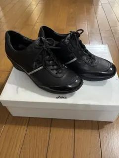 アシックス　ペダラ　本革　レディース靴