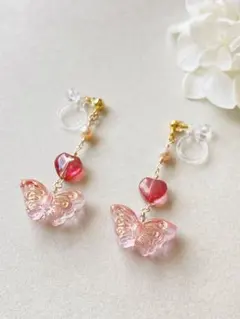再販【蝶とパール】ペールピンクなノンホールピアス♡