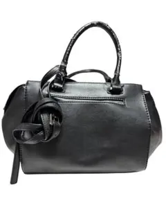 H*2様 GUESS ゲス ハンドバッグ 2way ブラック タッセル付き持ち手