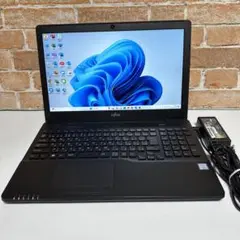 富士通 ノートパソコン　SSD Webカメラ　Windows 11 オフィス付