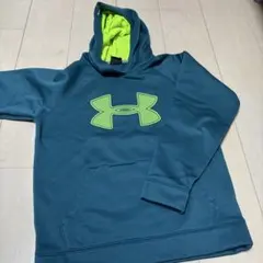 フード付きトレーナー