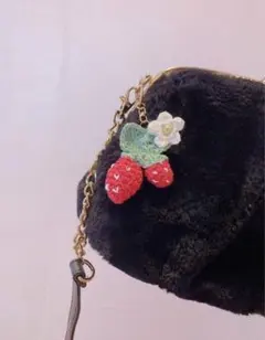 【送料込】いちごのキーホルダー＊バックチャーム　お揃い　プチギフト＊