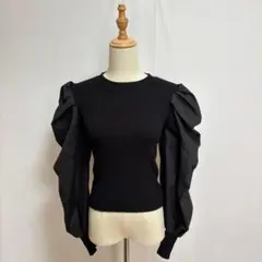 Elke & Ylva 異素材ドッキングボリュームスリーブニットトップスのサムネイル
