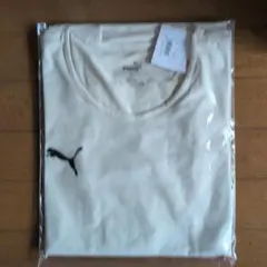 PUMA XL クリーム色 インナーTシャツ ロゴ入り